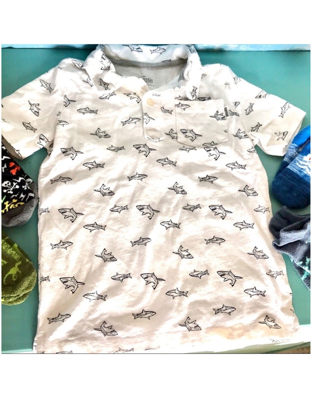 Boys sz 6 Oshkosh shark polo shirt & 4 pair socks